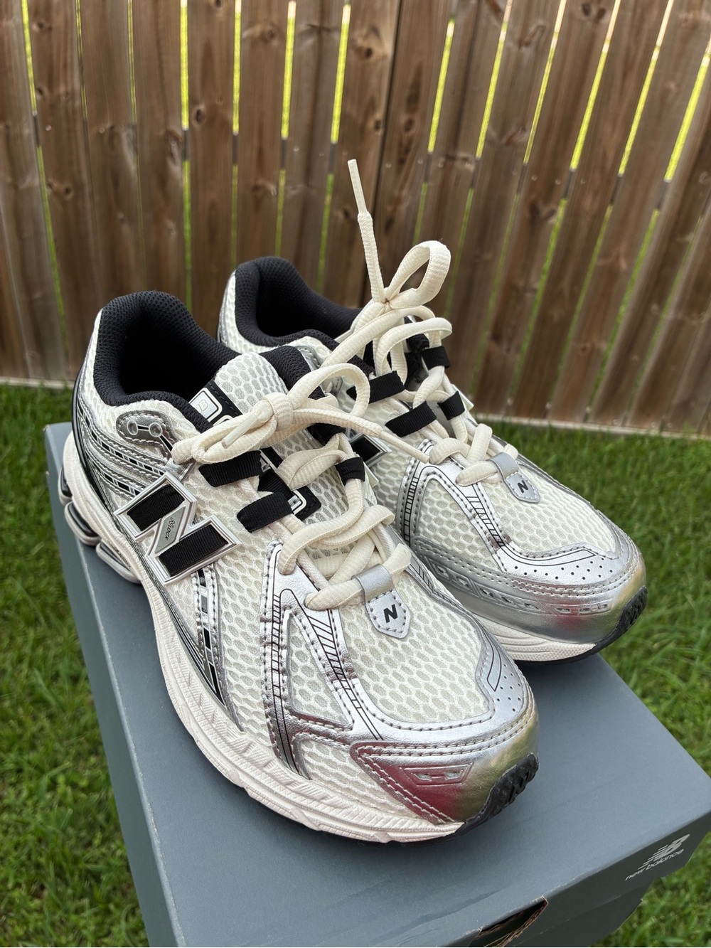New Balance 1906r